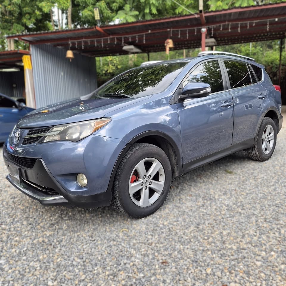 3 Toyota RAV4 XLE 4x4 2014 - Imagen 1